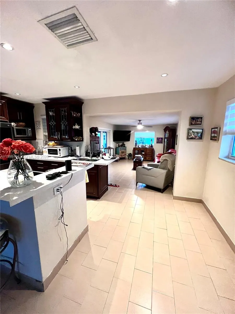 5100 SW 116th Ave, Miami FL 33165