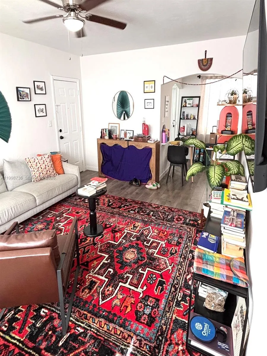 740 SW 7th St # 3, Miami FL 33130