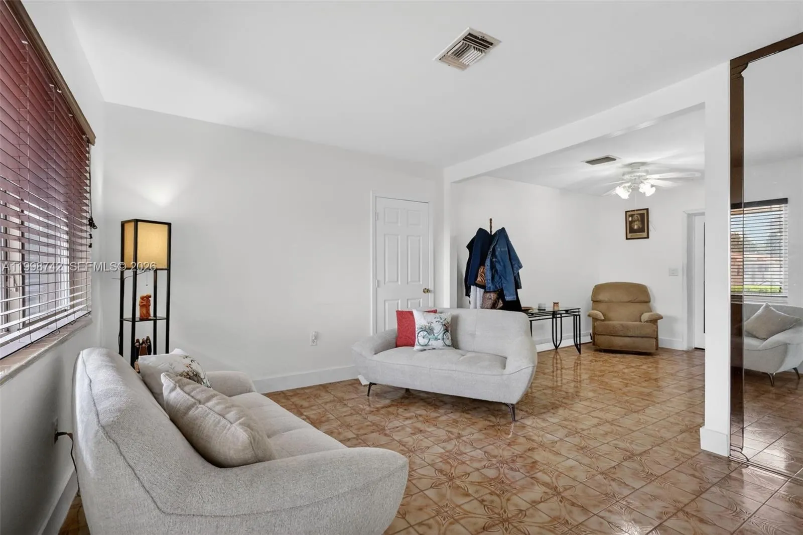 733 W 33rd St, Hialeah FL 33012