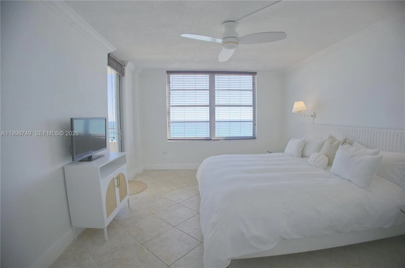 5555 Collins Ave # 15M, Miami Beach FL 33140