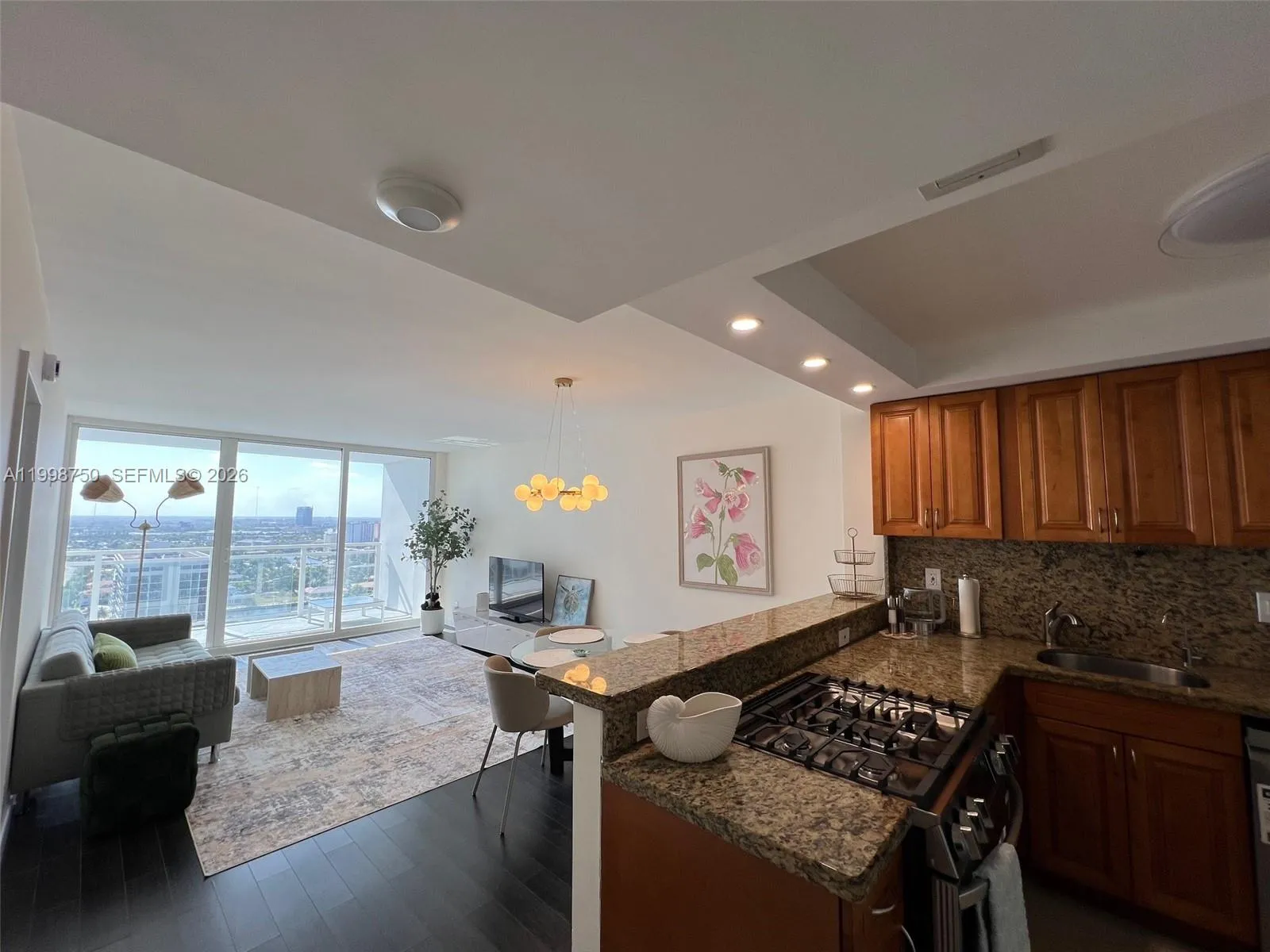 2030 S Ocean Dr # 2102, Hallandale Beach FL 33009