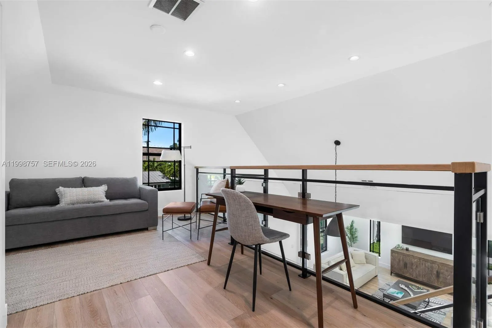 18 Hersey Dr, Ocean Ridge FL 33435