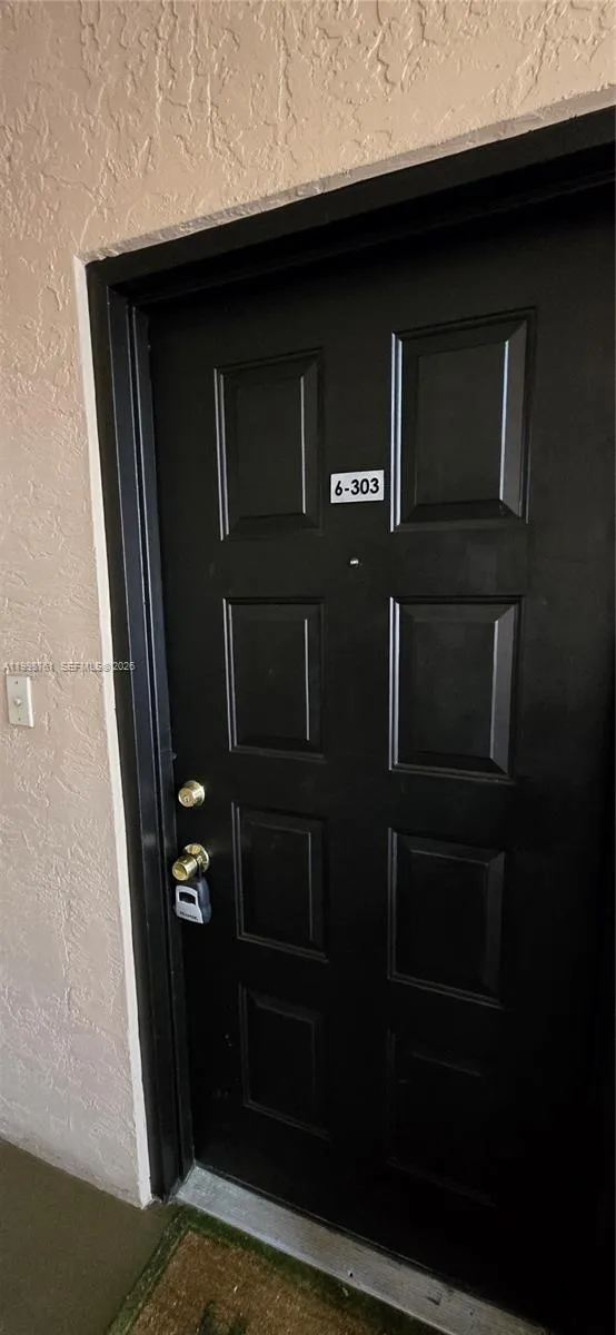 8901 Wiles Rd # 303, Coral Springs FL 33067