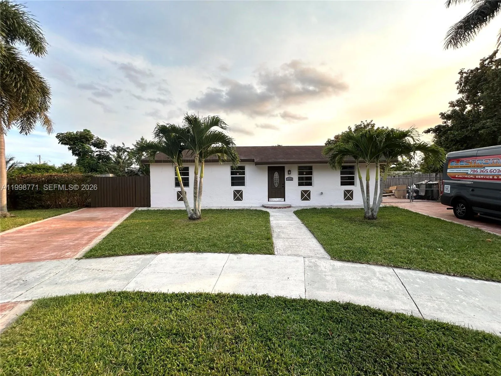 1666 SW 3rd Ct, Homestead FL 33030