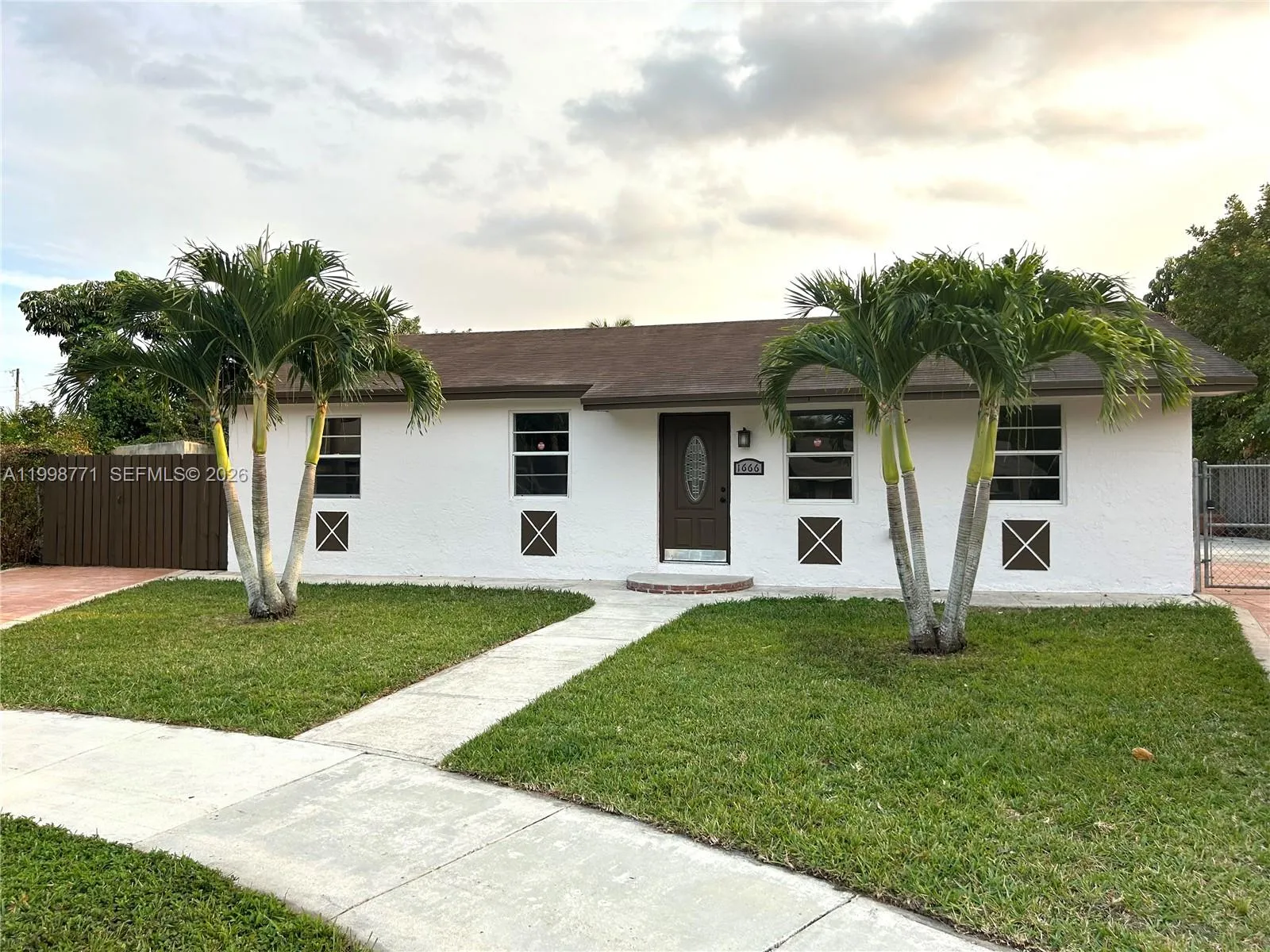 1666 SW 3rd Ct, Homestead FL 33030