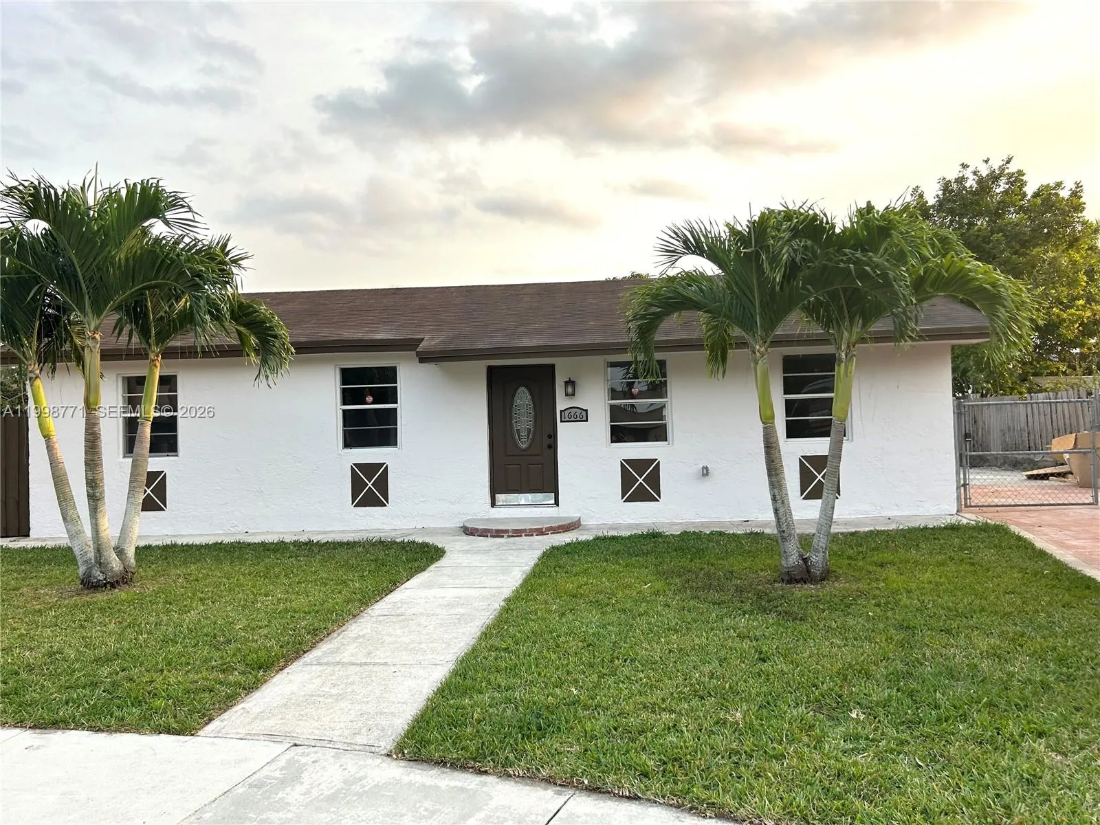 1666 SW 3rd Ct, Homestead FL 33030