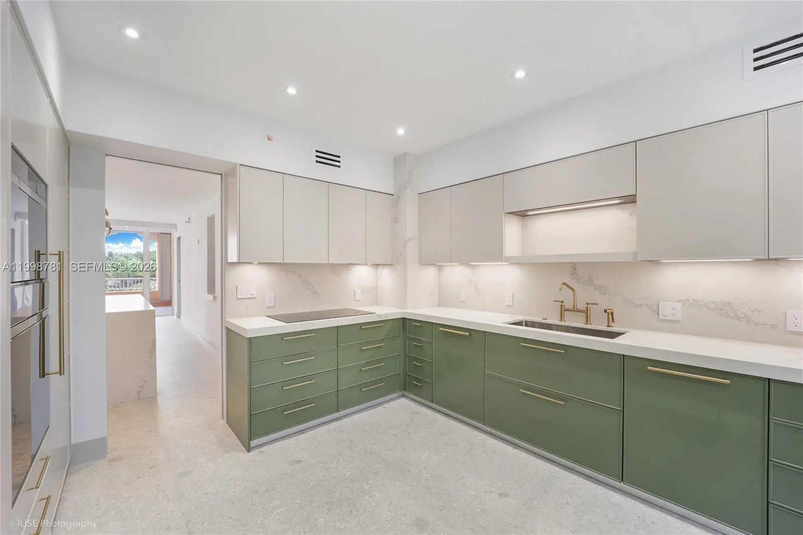 737 Crandon Blvd # 301, Key Biscayne FL 33149