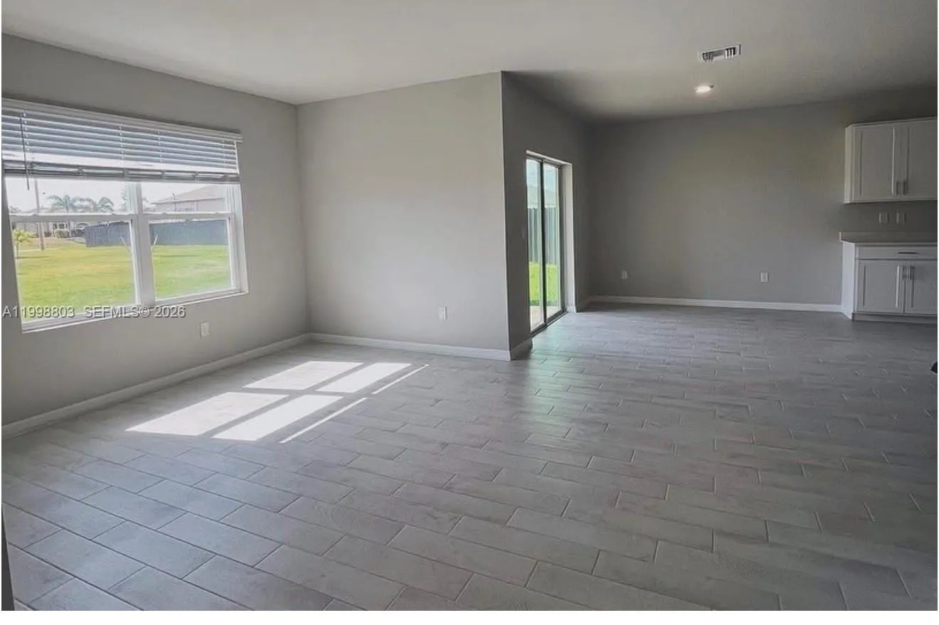 30 1pl # 3013, Cape Coral FL 33914