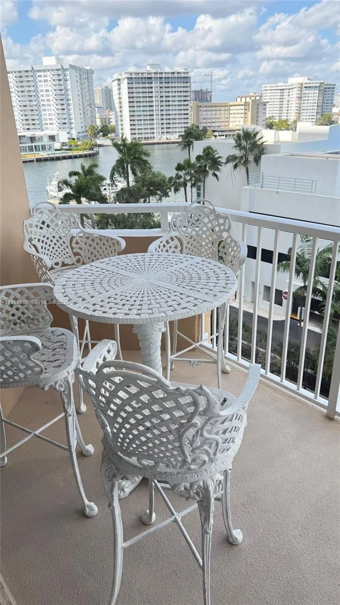 1965 S Ocean Dr # 5D, Hallandale Beach FL 33009