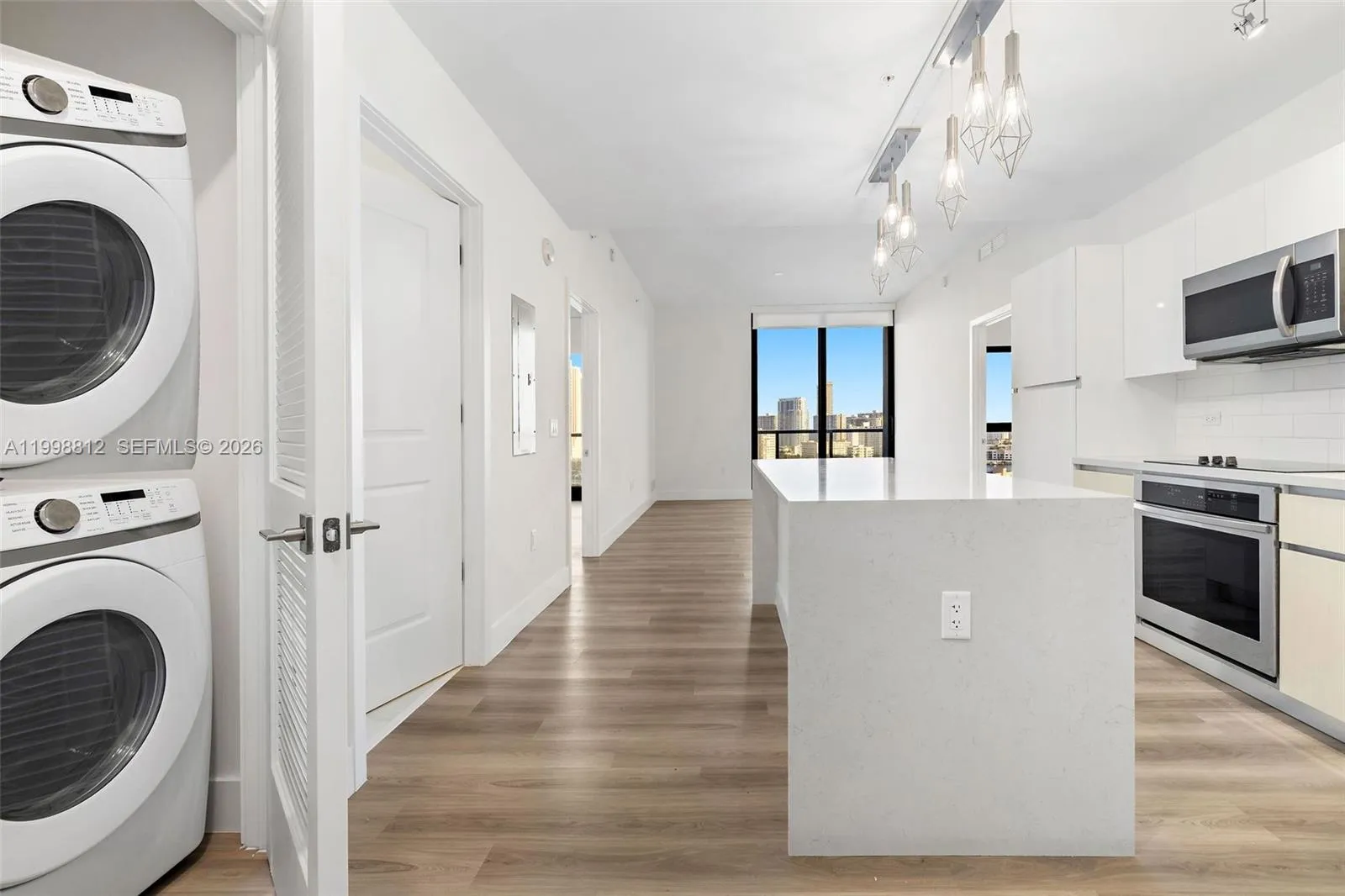 101 Diplomat Pkwy # 1004, Hallandale Beach FL 33009