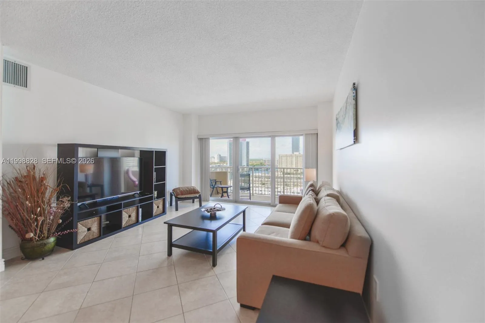 1965 S Ocean Dr # 14D, Hallandale Beach FL 33009