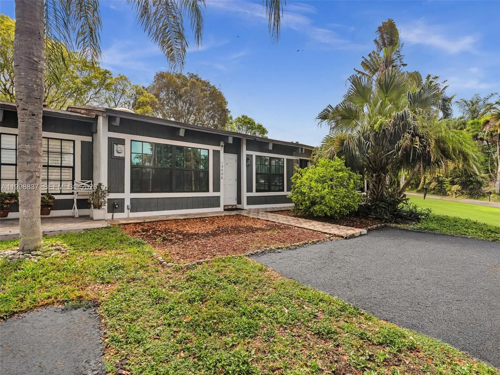 13406 SW 102nd Ln, Miami FL 33186