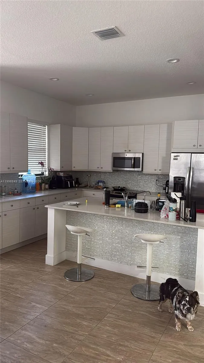 3564 W 97th St, Hialeah FL 33018