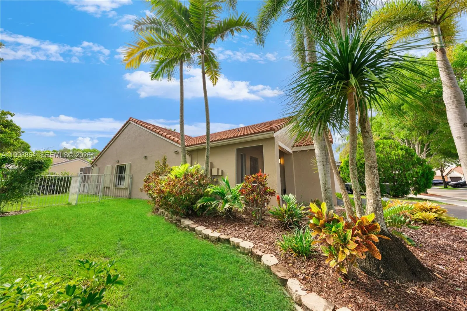 4361 Mahogany Ridge Dr, Weston FL 33331