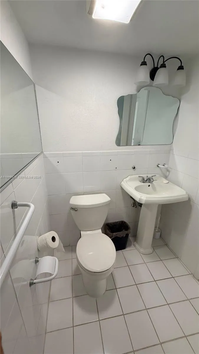 4841 NW 7th St # 4, Miami FL 33126