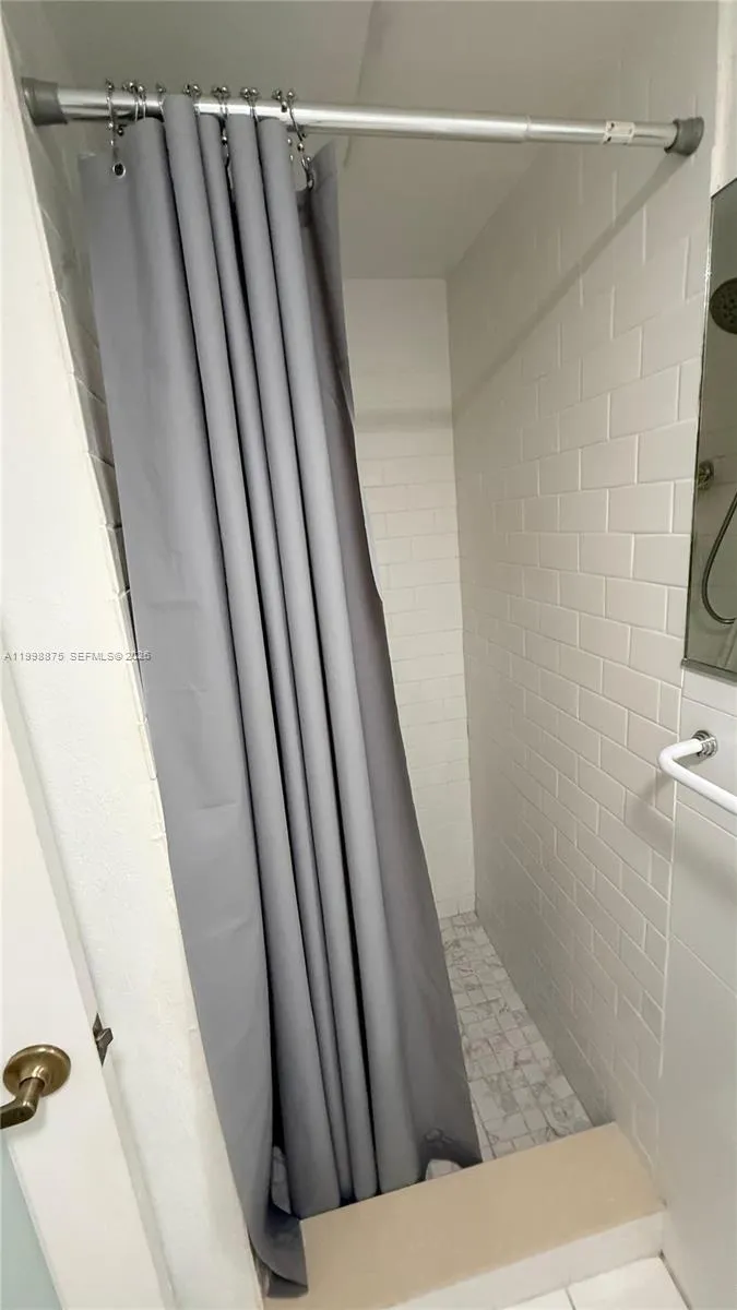 4841 NW 7th St # 4, Miami FL 33126