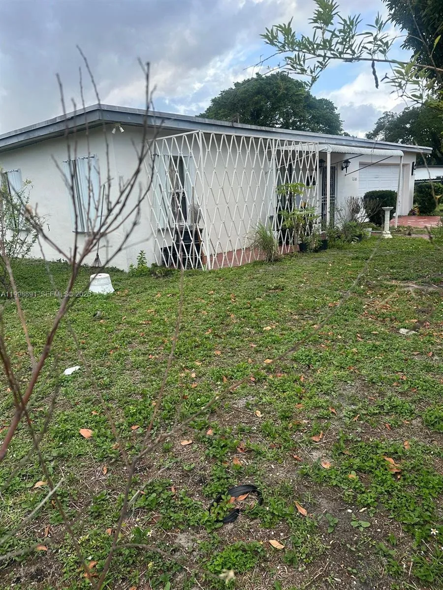 16300 NW 19th Ct, Miami Gardens FL 33054