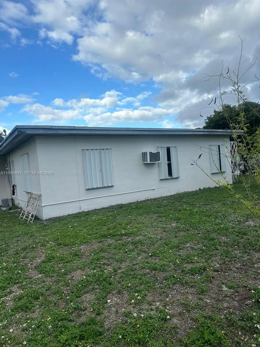 16300 NW 19th Ct, Miami Gardens FL 33054