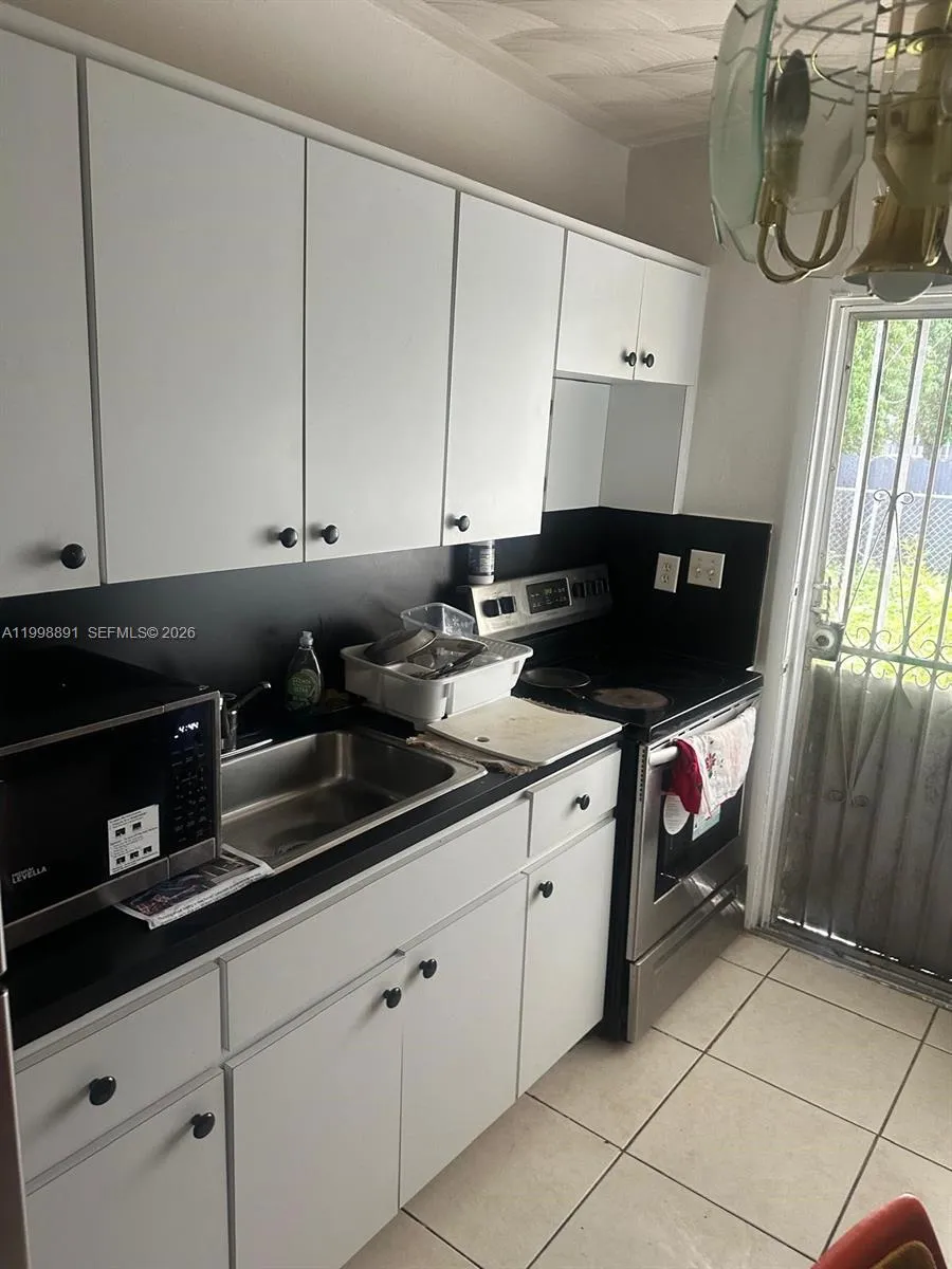 16300 NW 19th Ct, Miami Gardens FL 33054