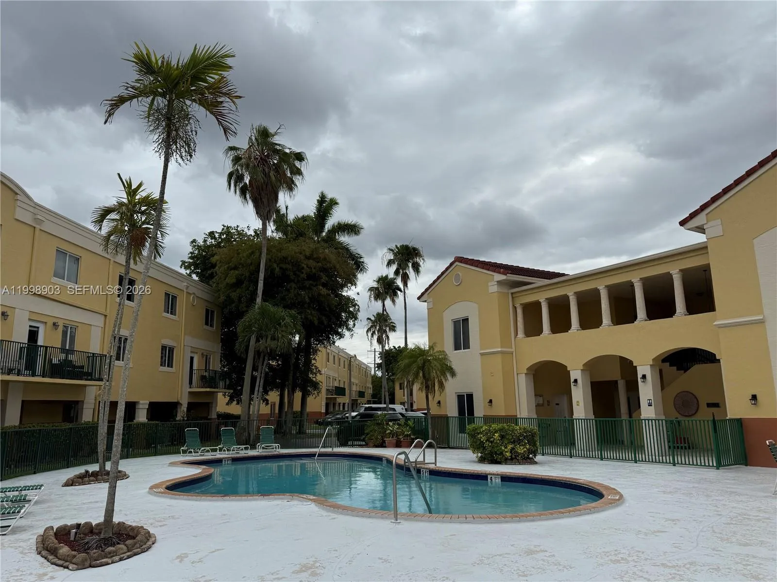 12605 SW 91st St # 219, Miami FL 33186