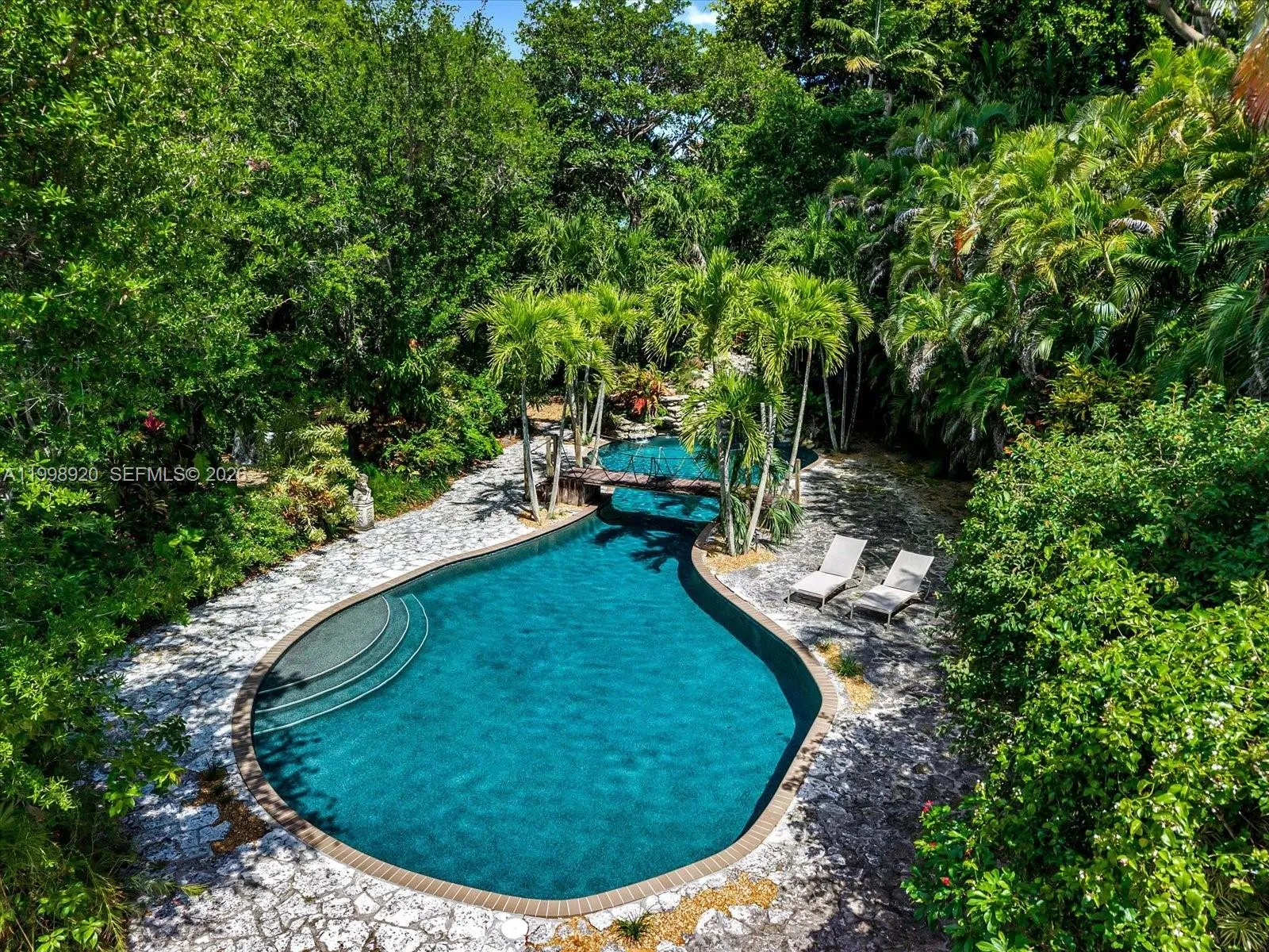 186 Edgewater Dr # 0, Coral Gables FL 33133