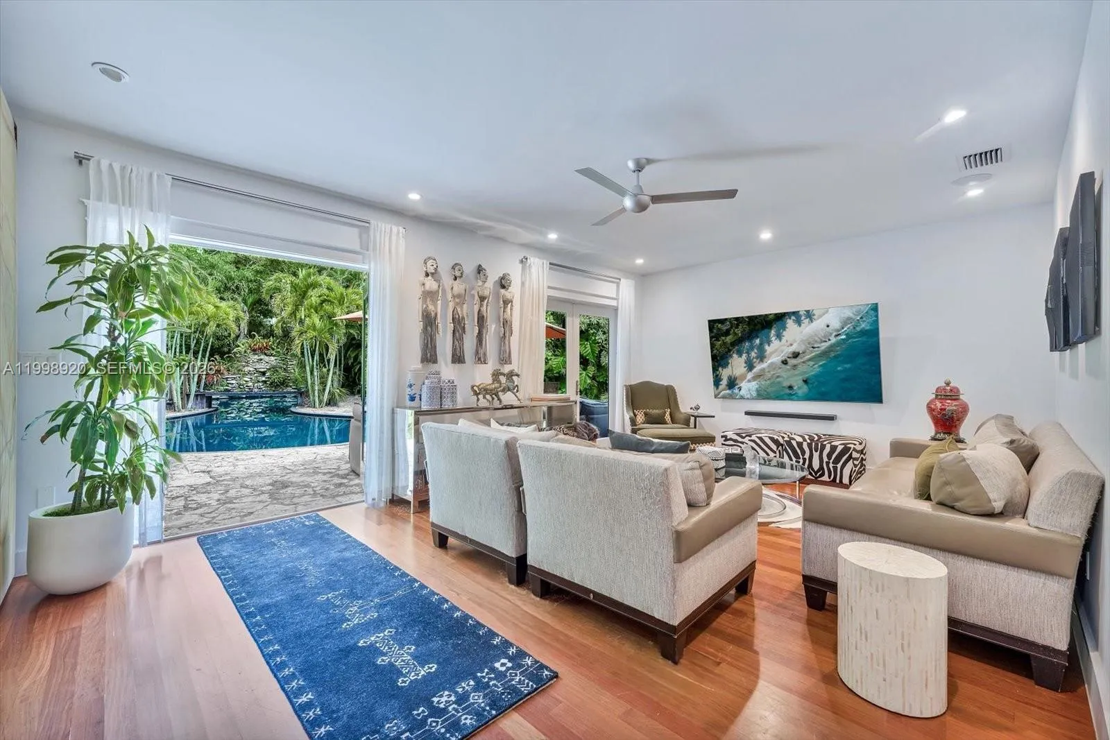 186 Edgewater Dr # 0, Coral Gables FL 33133