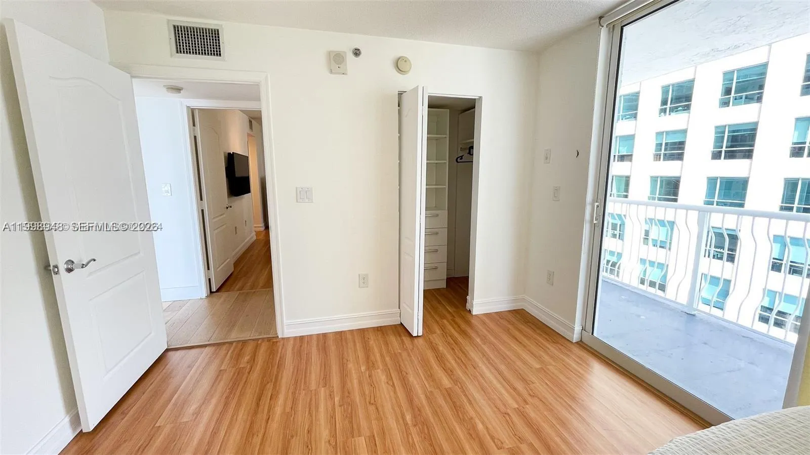 1200 Brickell Bay Dr # 1702, Miami FL 33131