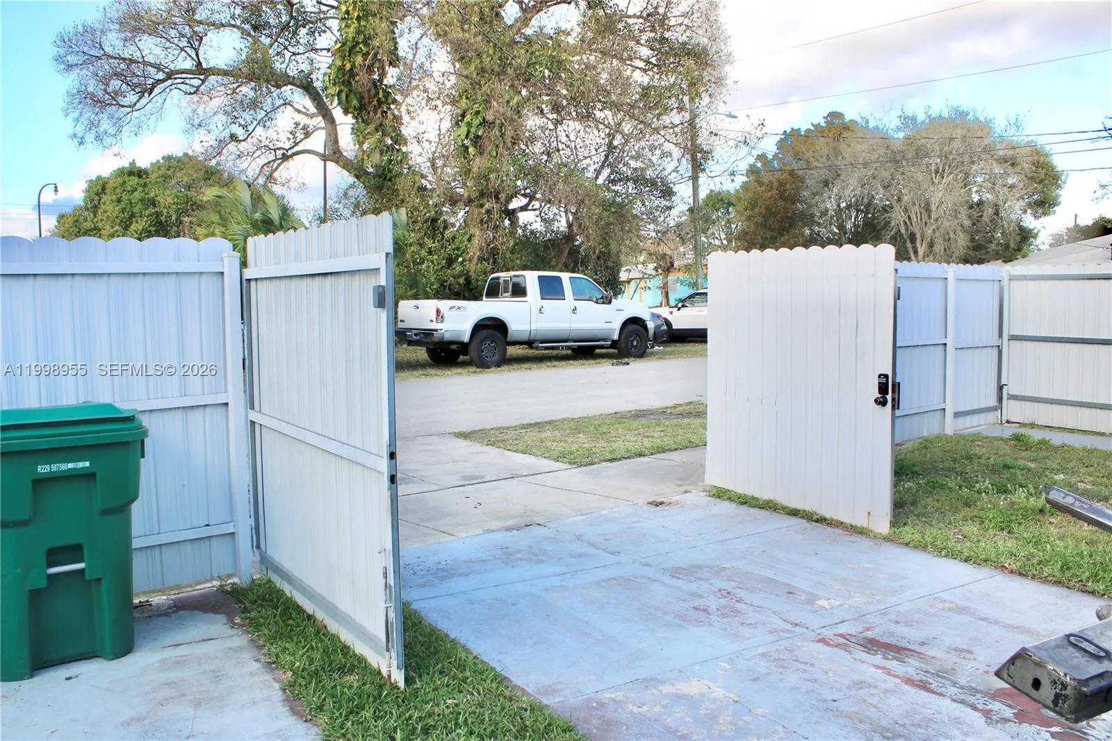 17710 SW 102nd Ave, Miami FL 33157