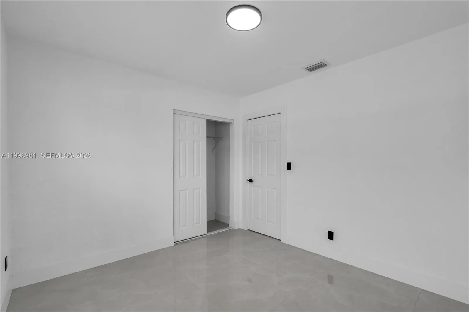 1000 NW 198th St, Miami Gardens FL 33169