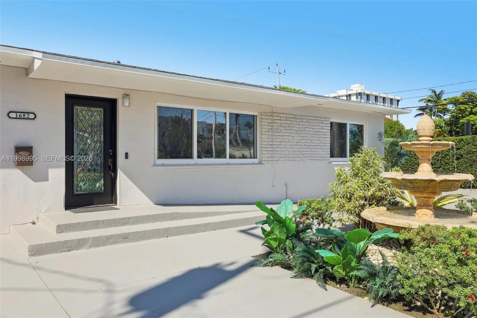 1682 NE 124th Ln, North Miami FL 33181