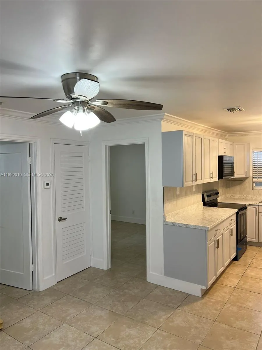 6018 Plunkett St # 1, Hollywood FL 33023