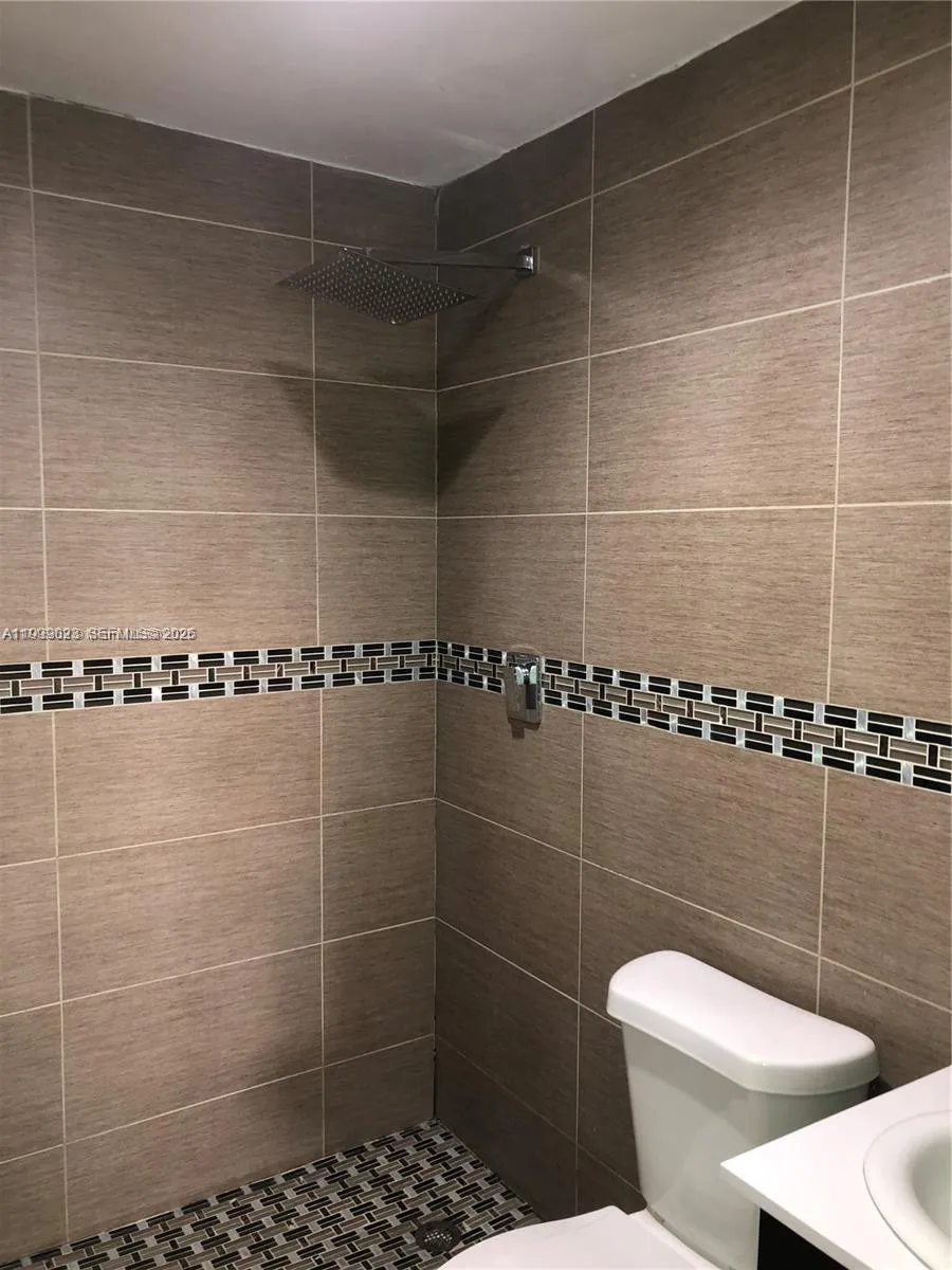 2730 Collins Ave # 310, Miami Beach FL 33140