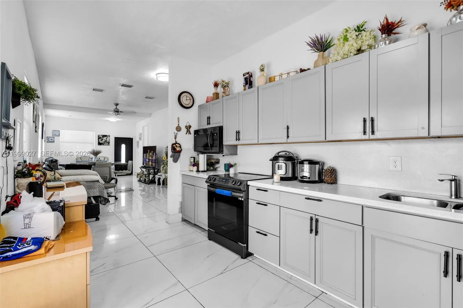 3166 NW 102nd St, Miami FL 33147