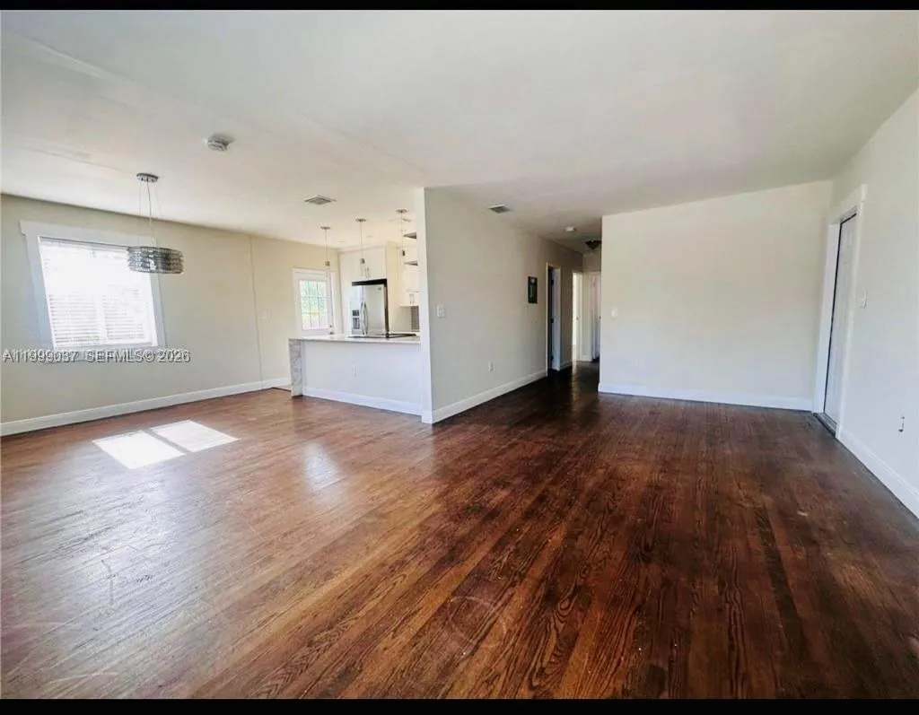 2775 SW 1st St, Miami FL 33135