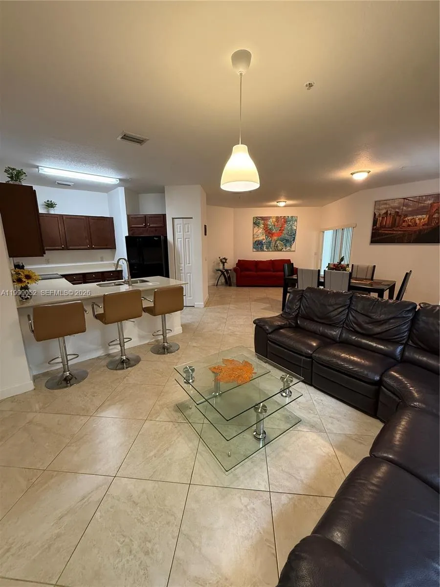 290 NW 109th Ave # 107, Miami FL 33172