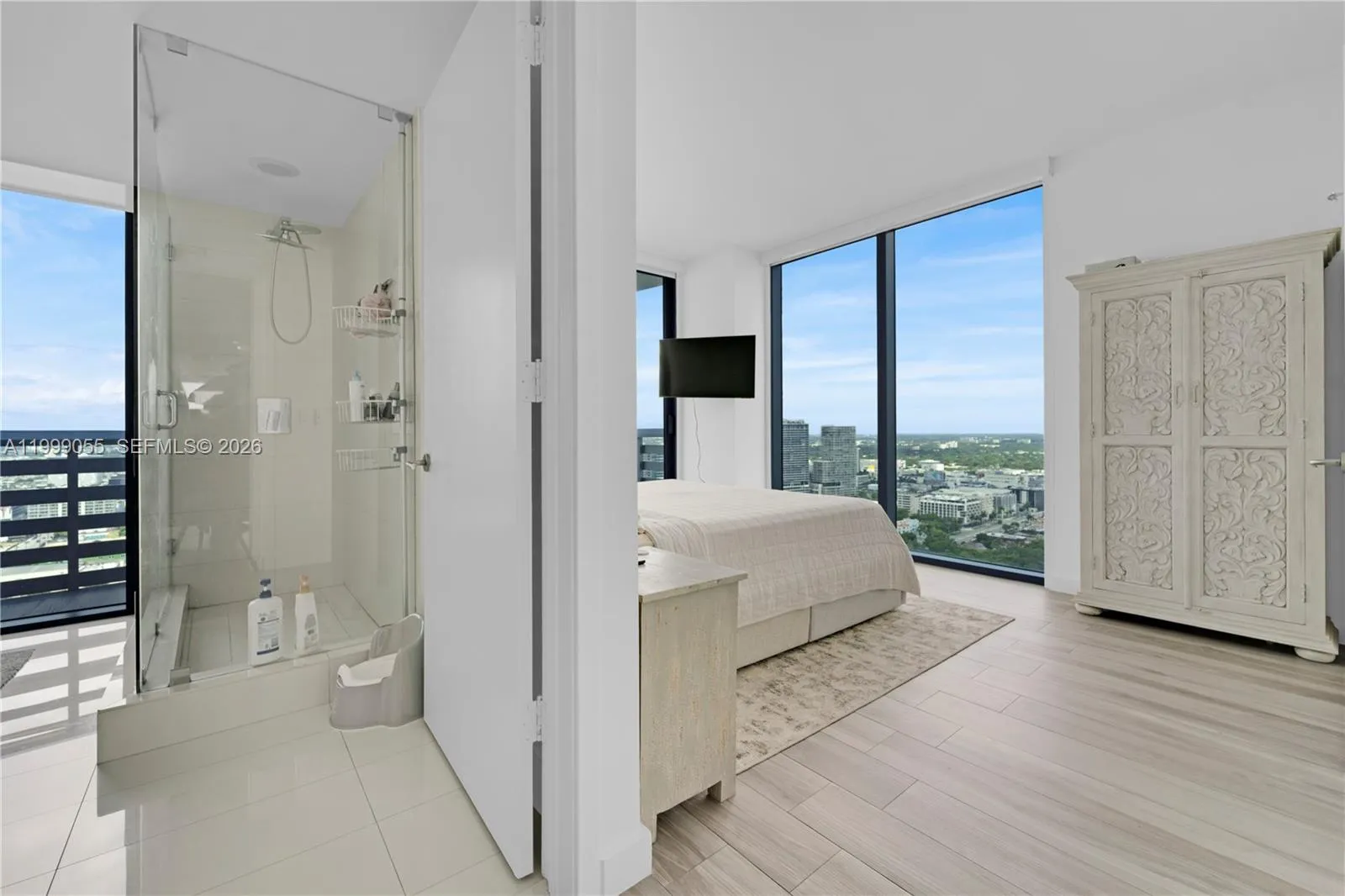 460 NE 28th St # 3201, Miami FL 33137