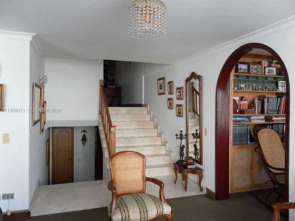 Santa Barbara SantaBarbaraBogota # 2, FL 110121