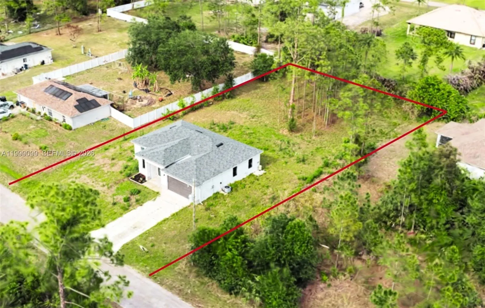 902 MAGNOLIA AVE, Lehigh Acres FL 33972
