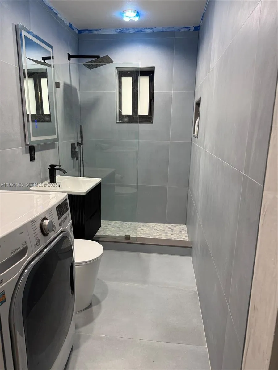 423 NW 32nd Pl # 1, Miami FL 33125