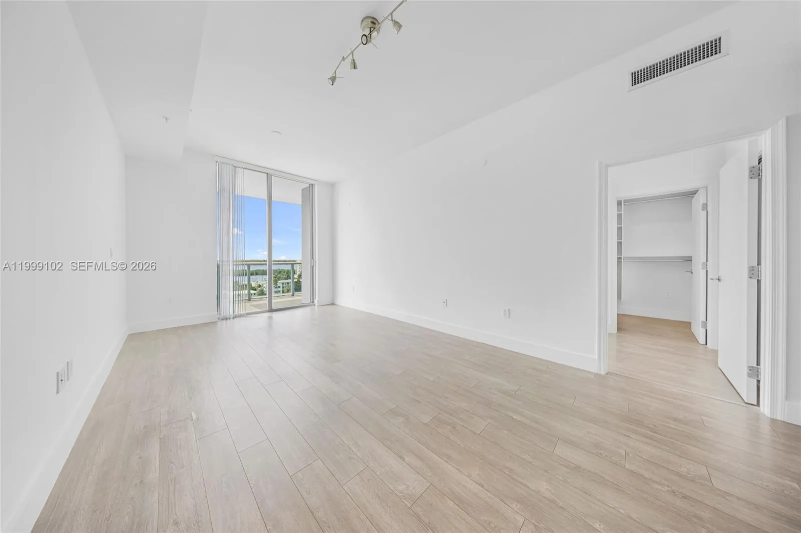 7928 East Dr # 902, North Bay Village FL 33141