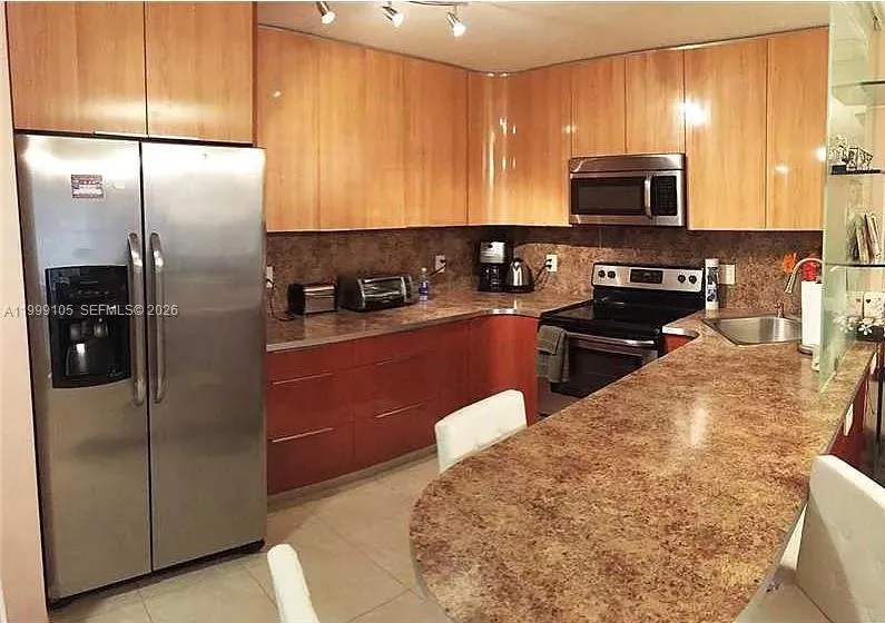 1865 S Ocean Dr # 2B, Hallandale Beach FL 33009