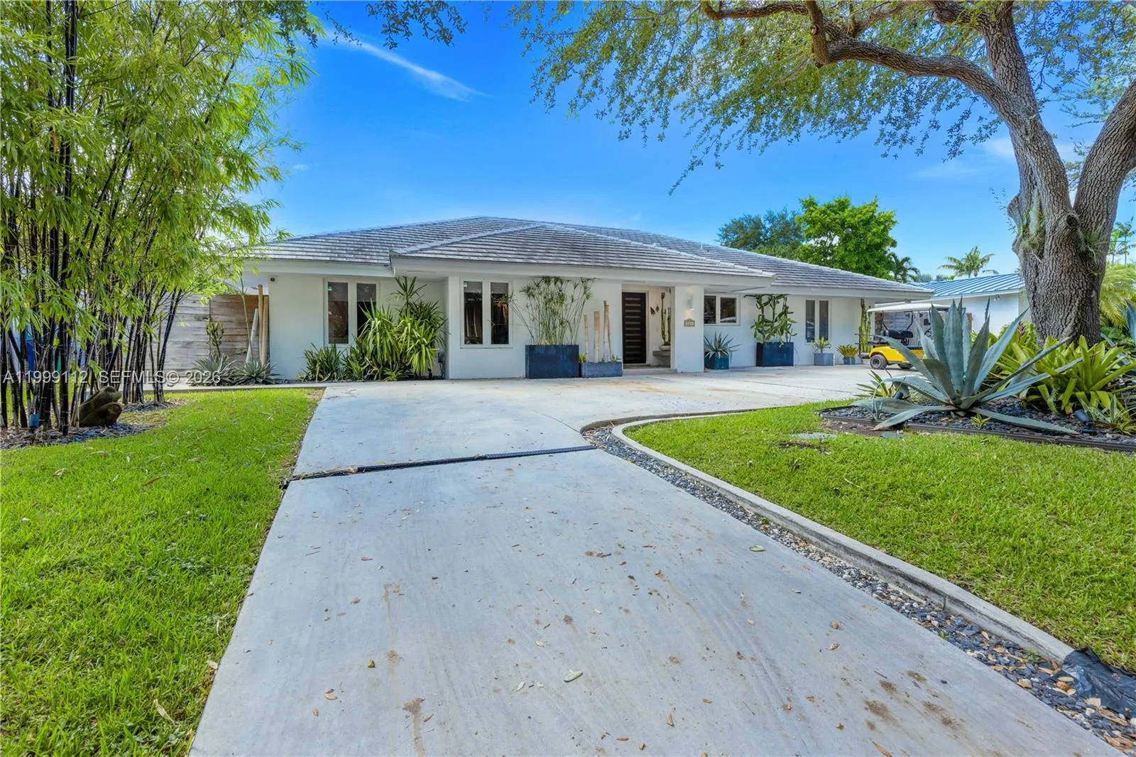 524 Warren Ln, Key Biscayne FL 33149