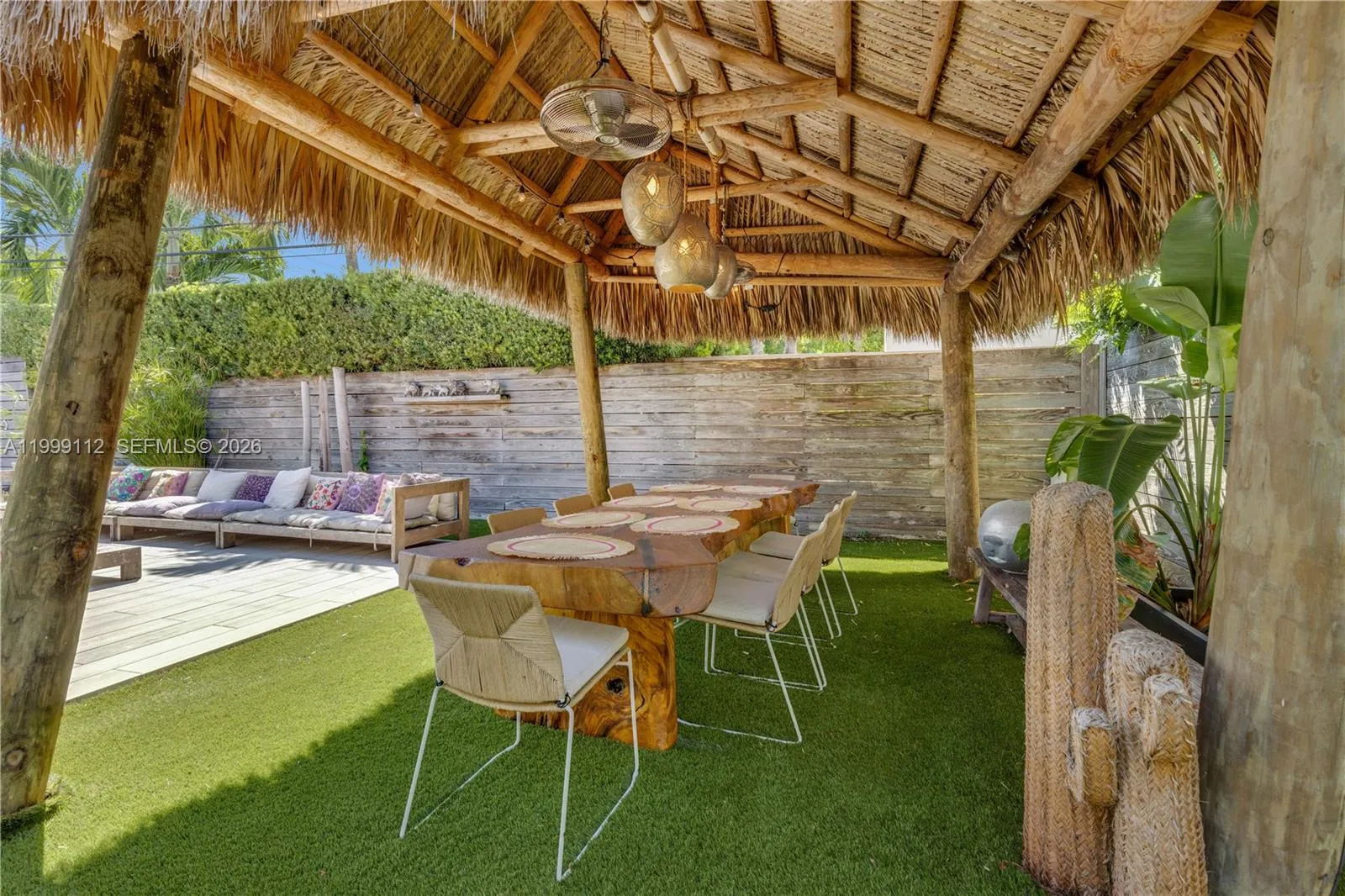 524 Warren Ln, Key Biscayne FL 33149