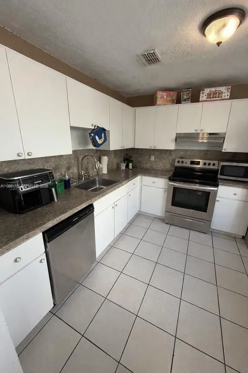 22105 SW 103rd Ct, Cutler Bay FL 33190