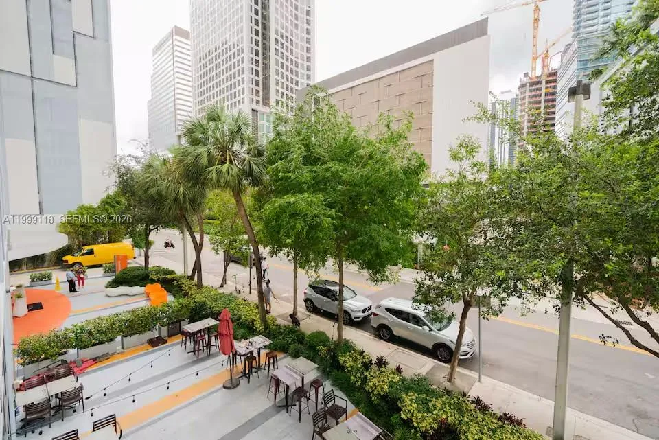 31 SE 6th St # 301, Miami FL 33131