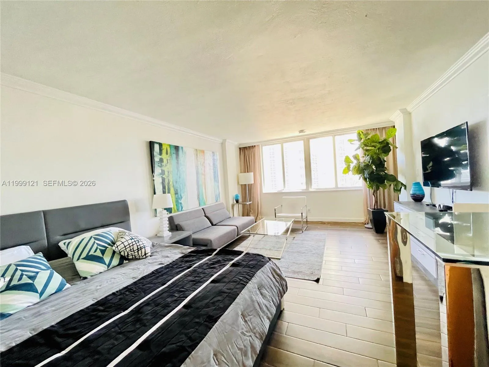 19201 Collins Ave # 504, Sunny Isles Beach FL 33160