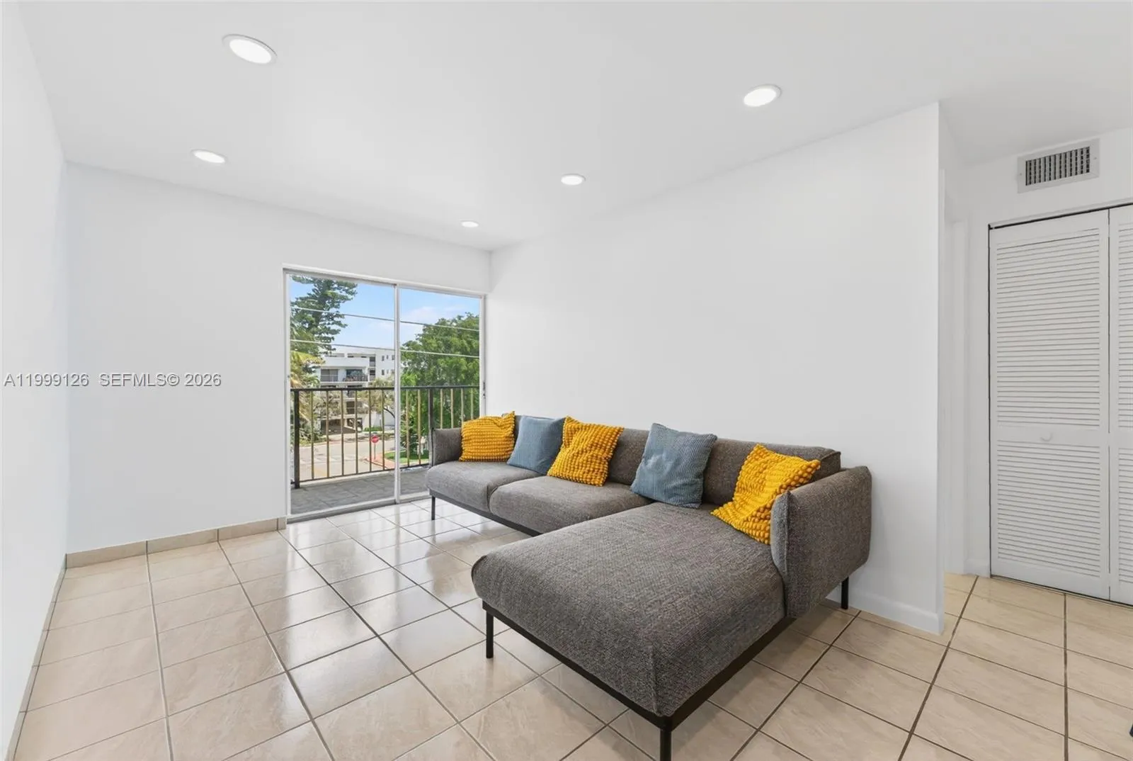 8250 Byron Ave # 404, Miami Beach FL 33141