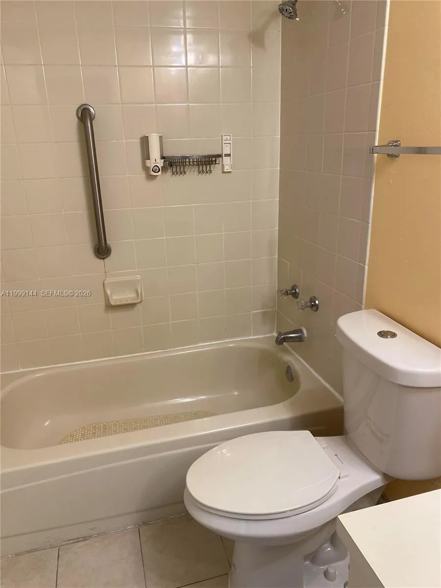 8500 SW 212th St # 106, Cutler Bay FL 33189