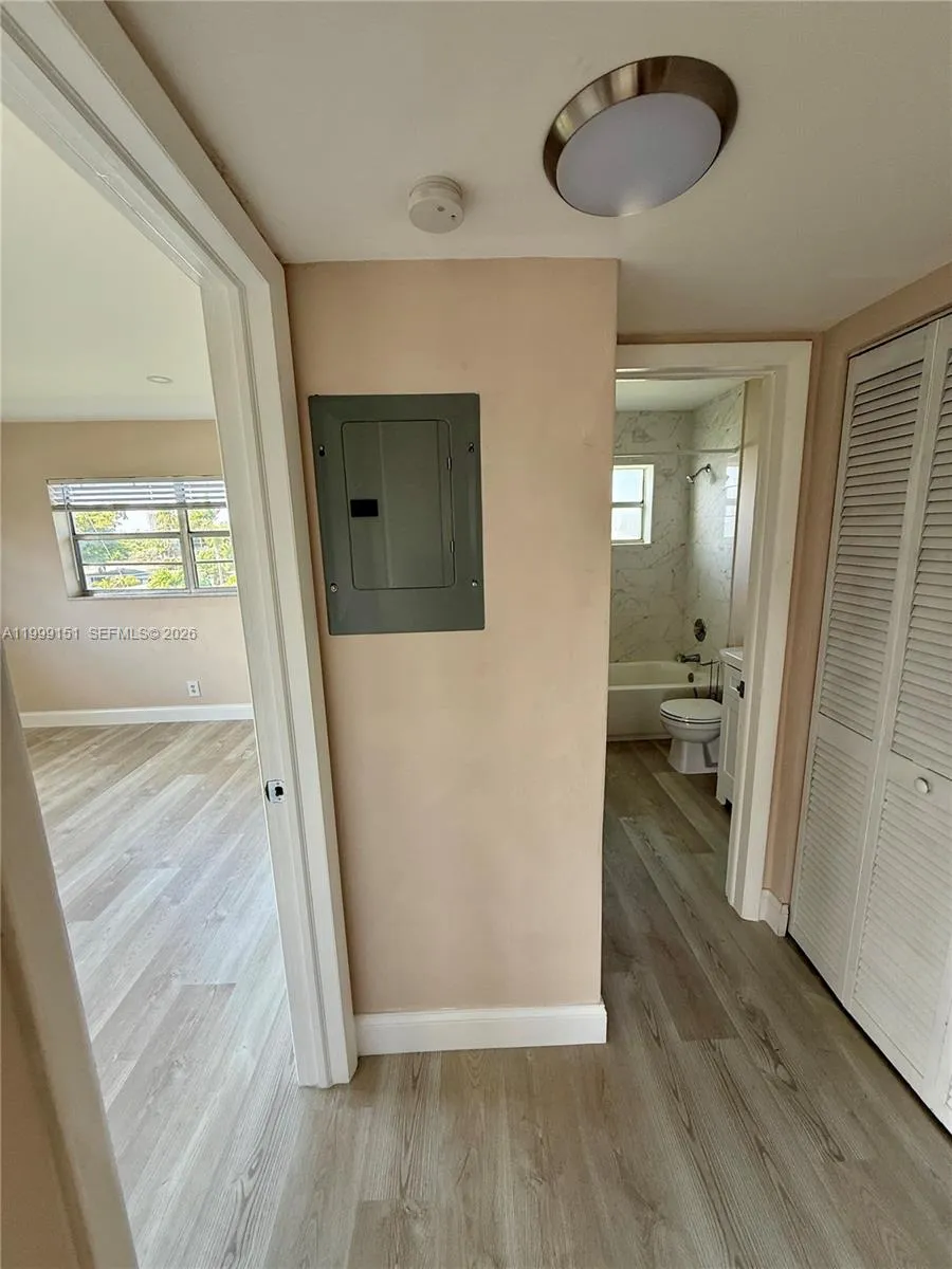 1607 Arthur St # 304, Hollywood FL 33020