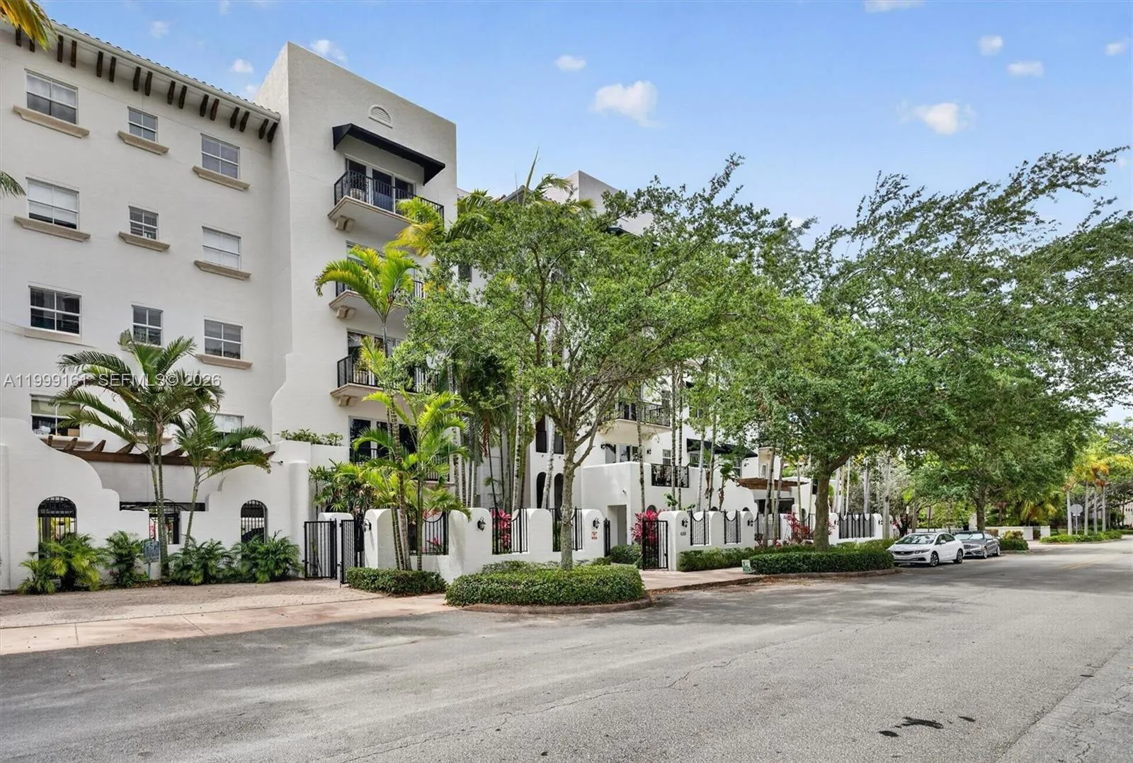 650 Valencia Ave # 302, Coral Gables FL 33134